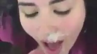 أمنية عيد ميلاد هذه الفتاة الفقيرة؟ إيلاج مزدوج قاسٍ