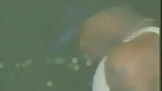 ريلين سانتو تتحمل إيلاج مزدوج وتقبيض من رئيسها