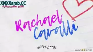 امرأة ناضجة مثيرة وشاب في مشهد إباحي صريح