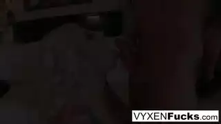 فتحة شرج فيكسن ستيل تمسك بقضيب سميك