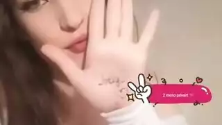 مراهقة روسية مثيرة: عارية وتتوسل للقذف