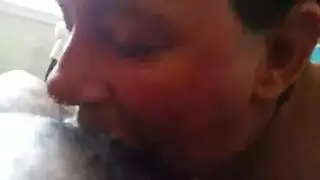 دخل عندها ف الاوضه وعمل نفسه هينام