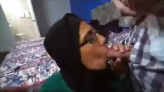 الطلاء محجبة