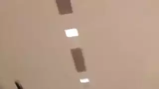 امرأة آسيوية يائسة تُضرب بقضيب ضخم