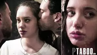 تحصل gia paij على جرعة الجنس اليومية ، في الفناء الخلفي الضخم ، وليس بعيدًا عن هنا
