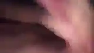 إباحية صريحة: نكح فتحة وردية فروية ضيقة