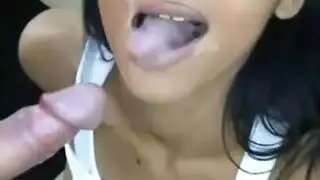 واحد يمس ديك مراته