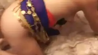 تحضر فتات للتجسس علا زوجها