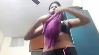 أفلام إباحية شرق أوسطية: شرج خشن وإيلاج مزدوج