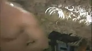 مص عميق ونيك بين الأثداء