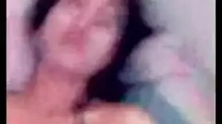 كارينا تمص قضيب كريشنا قبل أن تمارس الجنس