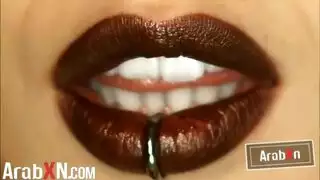 شاب يمارس الجنس الشرجي بقوة مع صديقة أمه