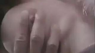 نجمة إباحية ناضجة تأخذه كله