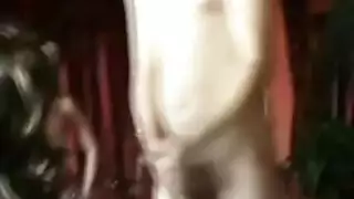 نكح أفغاني إباحي عبر الهاتف: أنين وتدفق أمام الكاميرا