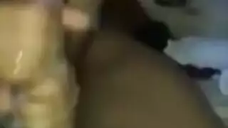 مراهقة تمارس الجنس وتنزل على البث