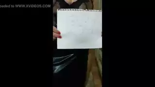 زوجة عربية متحررة: زوجها يصور كل منحنيات جسدها