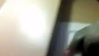 ميك بنت من صديق والدها