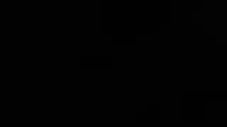 هي تحب رؤية قضيبه المنتصب الضخم