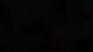 قذف بالخطأ أثناء جلسة نيك جماعي مع الأصدقاء