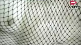 شقراء روسية تُنادى بقسوة في بورن قاسي