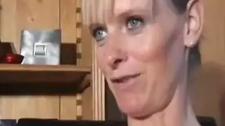 المتحولون جنسياً النائمون يحصلون على جنس جماعي صباحي