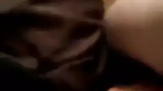 الديك الجائع ينقع من قبل الزوجة المبتلة تركب بقوة