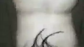 شاب وساخن وفتاة مغرية في جلسة مص وجنس مكثف