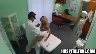 زوجه الهندي حلق مثليه الجنس عرقي
