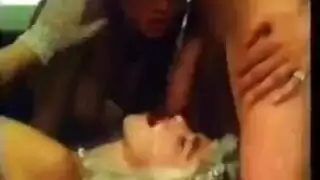 ليلة الزفاف الإباحية: عروس تُنادى بقوة وهي تنحب