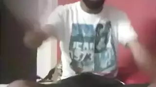 طبيب أسنان سوري يعطي فتاة محجبة جماعًا عنيفًا في الحلق