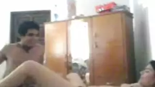 وضعية كلب متطرفة مع وجه لأسفل ومؤخرة لأعلى