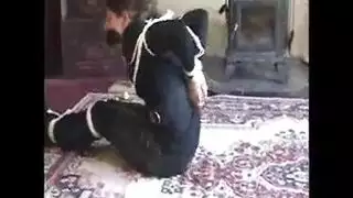 ممرضة شقية: جنس ثلاثي على سرير المشفى