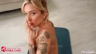 يعرف اليوغا مع امه