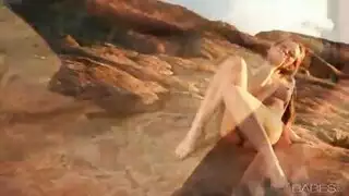 كس منقوع وجنس شرجي صعب في مشهد واحد