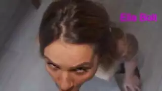 قذف مني غزير يغمر لسانها وفمها