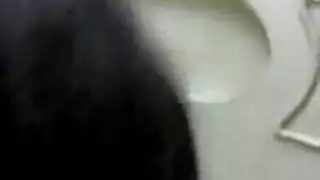 ربة منزل مثيرة مشتعلة شوقاً لزب عشيقها القاسي