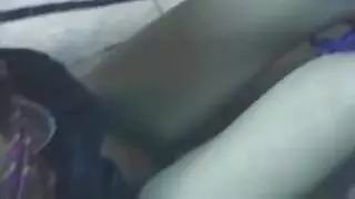 آسيوية مثيرة تتعرض لهيمنة جنسية قاسية