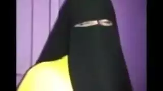 اعترافات إباحية لعاهرة منقبة منحرفة