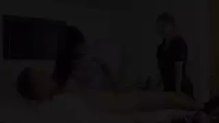 مص الممرضة المنتظمة قبل العربدة الصريحة