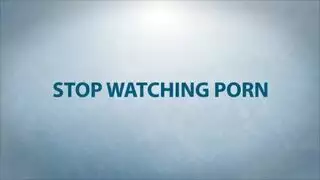 نجم إباحي رائع يركب قضيبًا صعبًا لجعله صعبًا بما يكفي للابتلاع