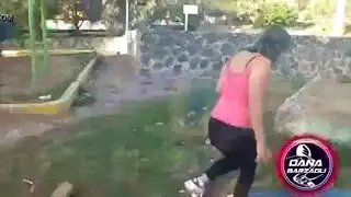 مستراقات مثليات تشاهد سارقًا شيطانيًا يمص قضيبه السميك بنفسه