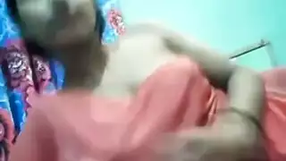 أورنا هيميكاوا تتعرض للضرب المثالي في عرض كام صريح