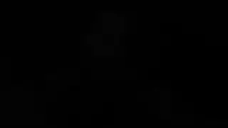 مراهق يأخذ قضيبًا صلبًا ضخمًا بعمق