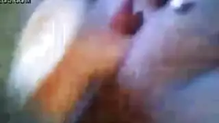 مراهقة بيضاء عاهرة لا تقاوم الجنس الجماعي العلني