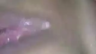 شاب ينزل البن