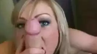 تذهب لشراء بعض الاشياء وتجعله ينيكها