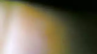 مص فوضوي من مراهقات وقذف على الوجه