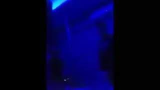 لاتينية ممتلئة الجسم تأخذ قضيباً وحشياً عميقاً في طيزها