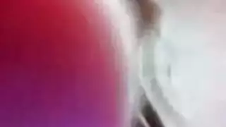سمراء حارقة تأخذ حمولة سميكة على وجهها الجميل
