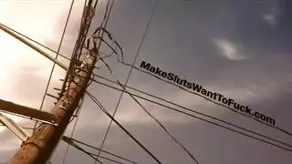 المخنثون الشقر المشتهون يأخذون قضيب أسود كبير في أفواههم